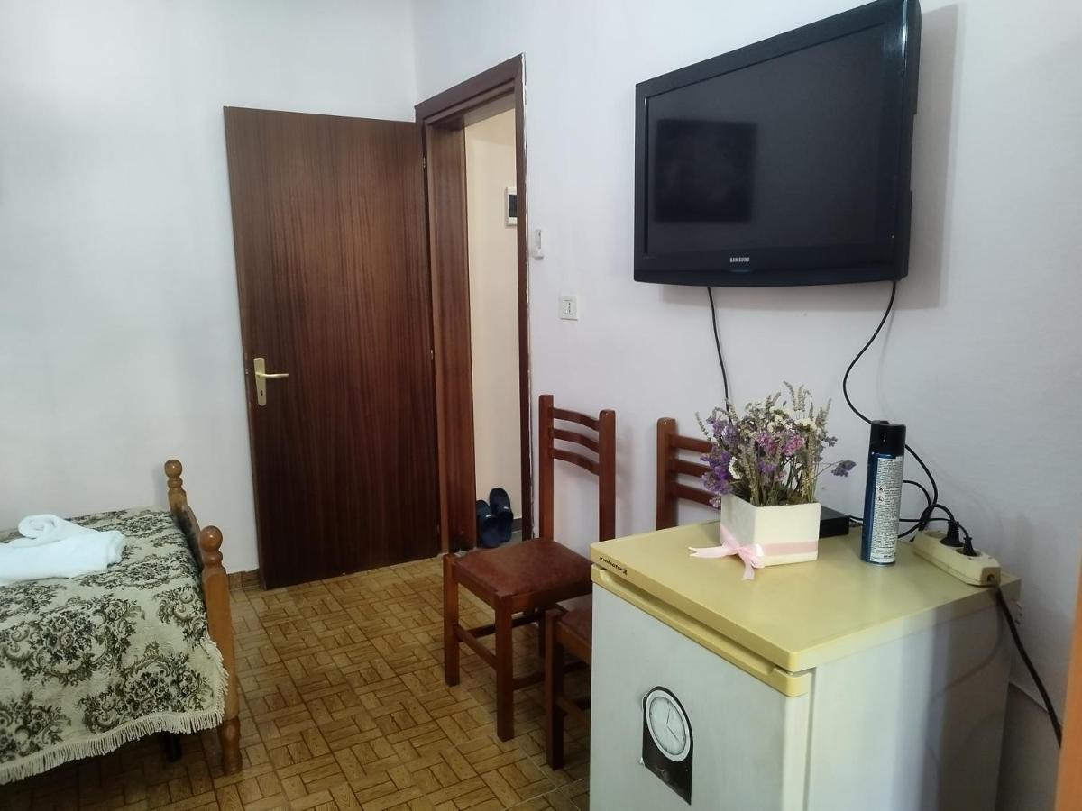 Guest Room Tirana Center Экстерьер фото